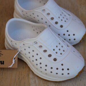 Native Shoes Robbie White Kids Toddler Slip On Water Shoes Child Size C5 NEW
